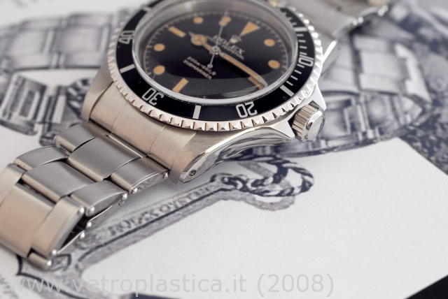 le spallette presentano ancora una bellissima costolatura tipica delle casse prodotte agli inizi degli anni '60